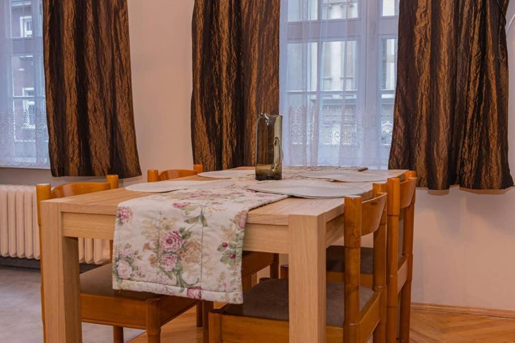 Apartament Brama Chlebnicka Гданськ Екстер'єр фото